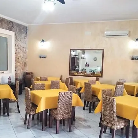 Beb Verdemare Bed & Breakfast Santa Teresa Di Riva